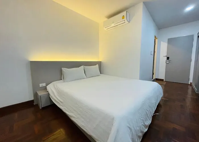 Hotel Hada House Near Yanhee Hospital Bangkok