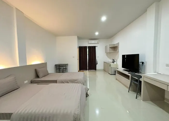 Hotel Hada House Near Yanhee Hospital