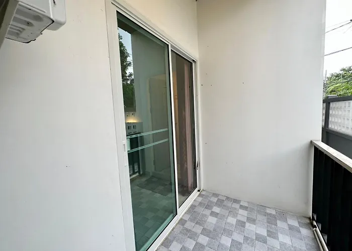Hotel Hada House Near Yanhee Hospital Bangkok