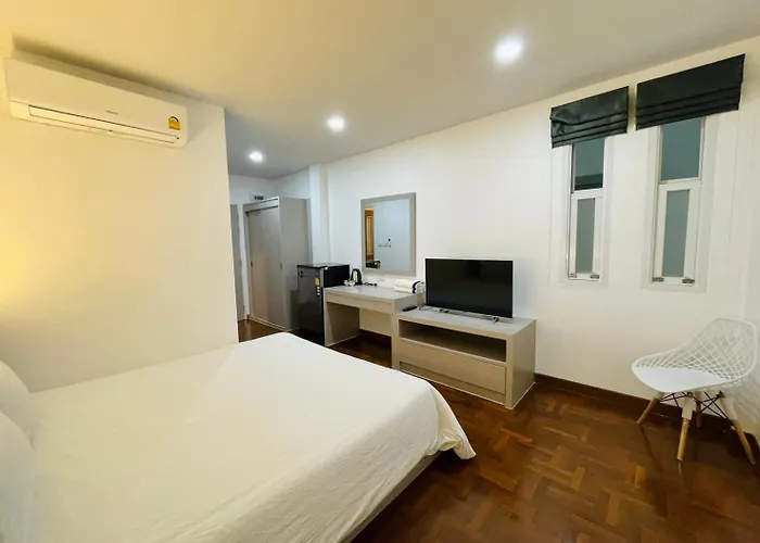 Hada House Near Yanhee Hospital